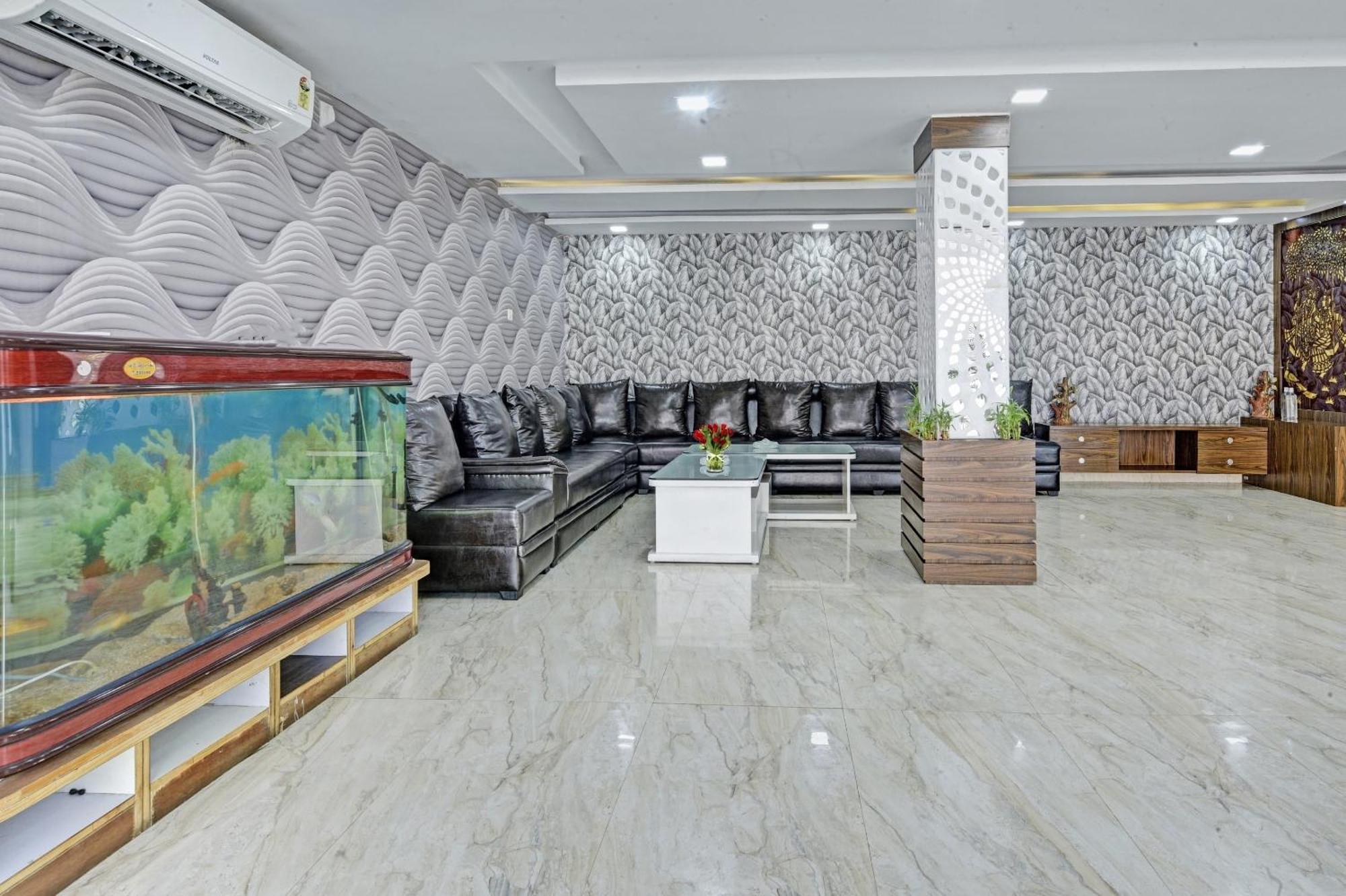 Hotel O Jagat Palace Ранчи Екстериор снимка